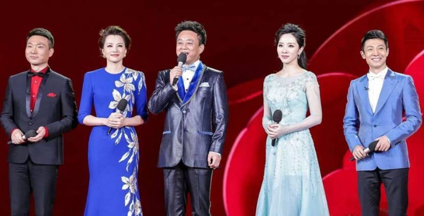 不受重用者搭档,这一次还是轮到了朱迅和张泽群_发展_舞台_观众