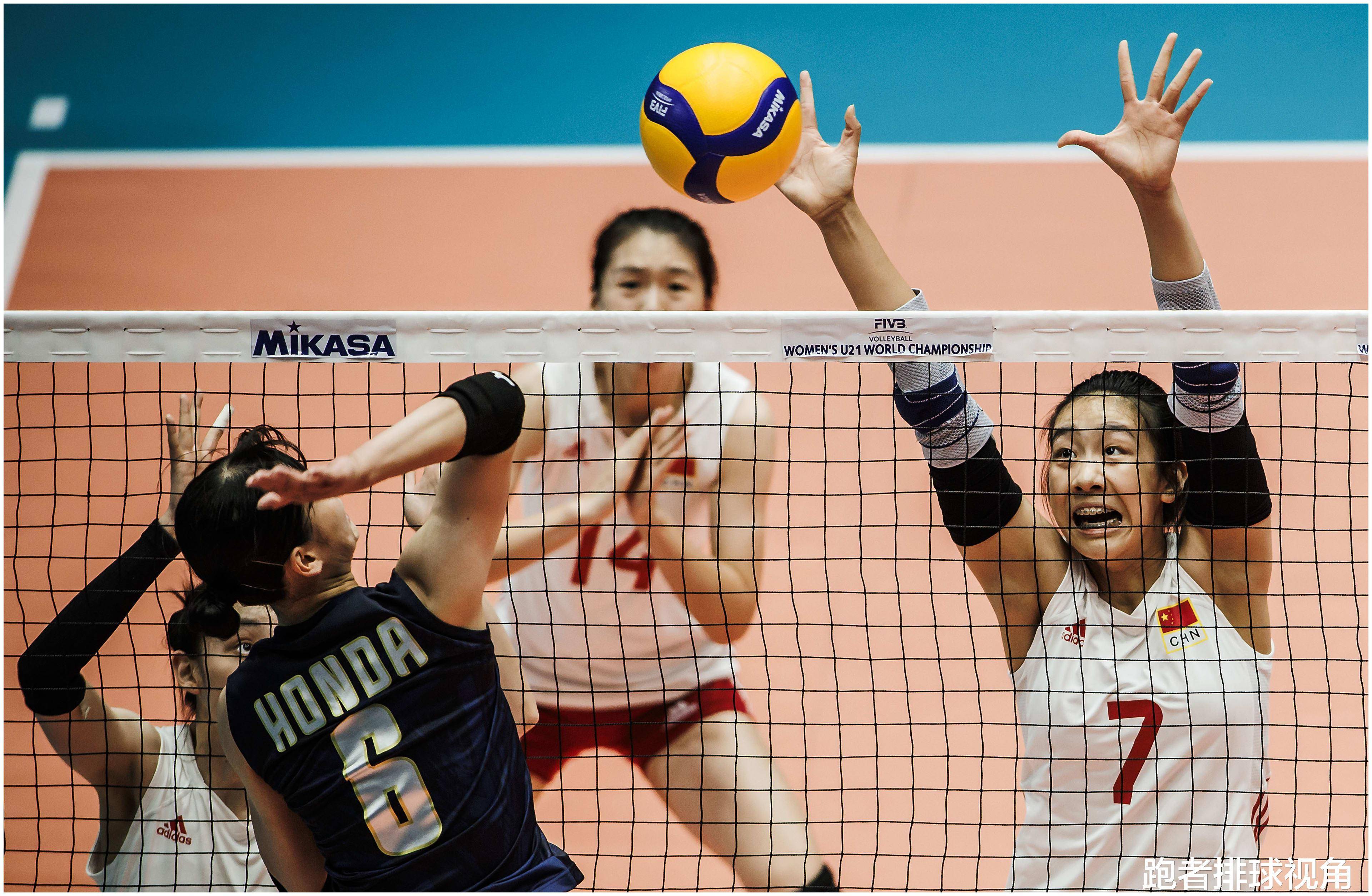 中国女排冠军相,日本全胜被终结,庄宇珊低开高走,副攻收获惊喜_比赛