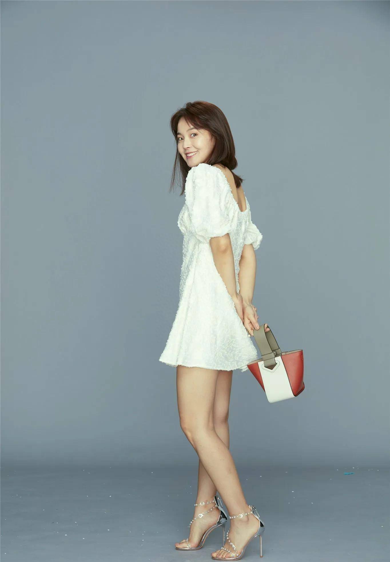 张佳宁|时尚美腿,高跟鞋美脚