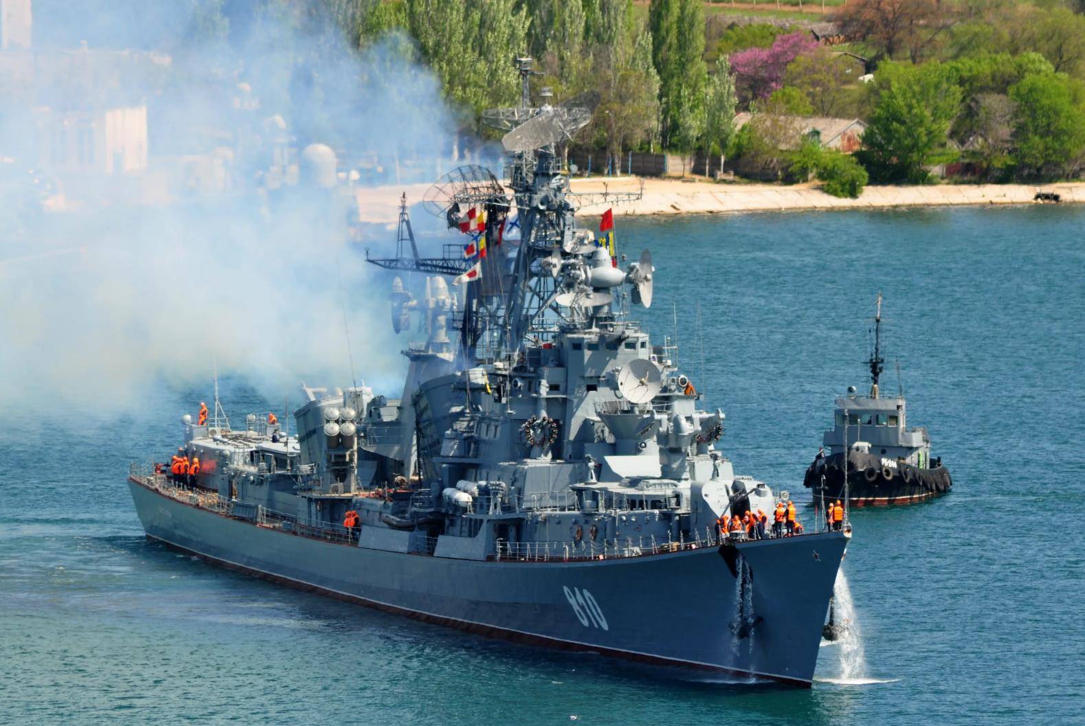 俄"无畏"级反潜舰,曾担负重要使命,如今却趴窝多年_俄罗斯_战舰_苏联