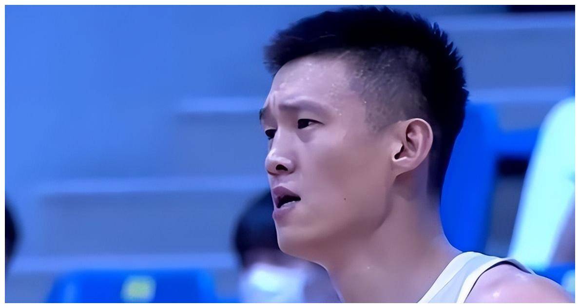 周鹏将担任中国男篮世界杯队长一职,如何看待教练组的选择_比赛_老将