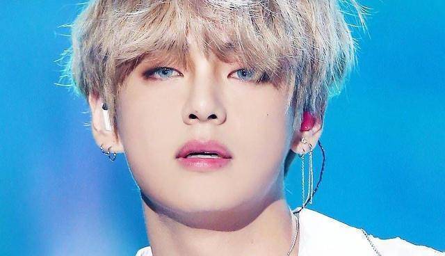 防弹少年团神颜金泰亨,不一样的他,也更让我们喜欢了_舞台_明星_国家