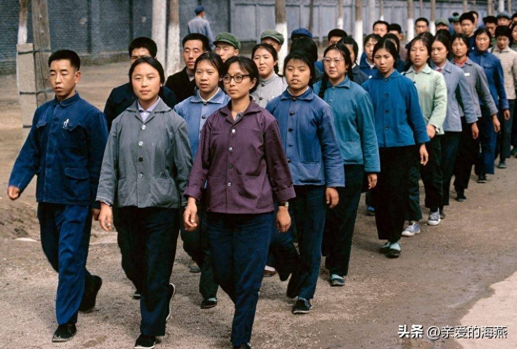 1973年中国真实老照片：纯真年代令人难以忘怀！_手机搜狐网