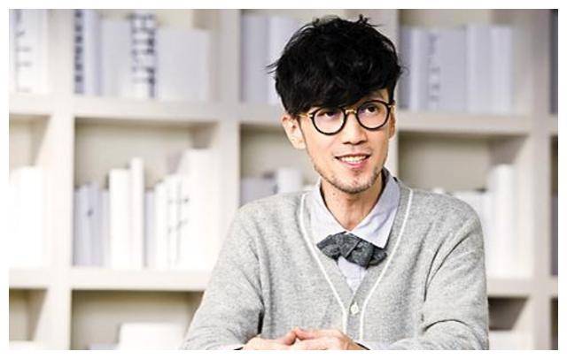 秘婚13年,暴瘦到只有80斤,52岁复出被羞辱,周传雄太惨了_张信哲_公司