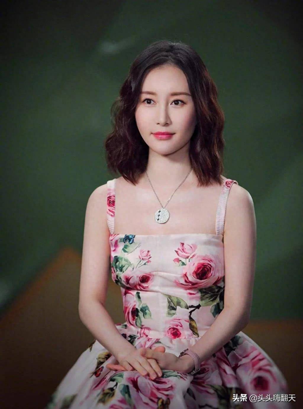 33岁舒畅,难掩骨子里的时尚,时尚魅力难以抵挡_身材_烽火_手机