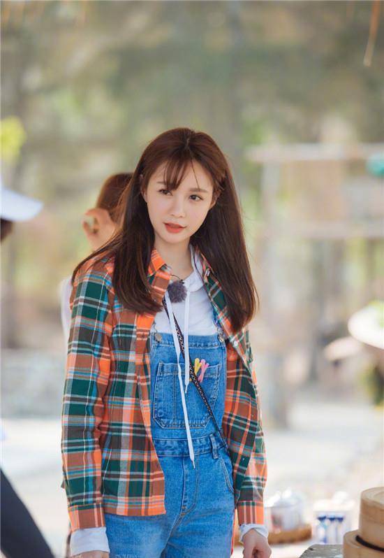 二手"原味"鞋惹争议,沈梦辰发文回应,这波尬黑有点冤?