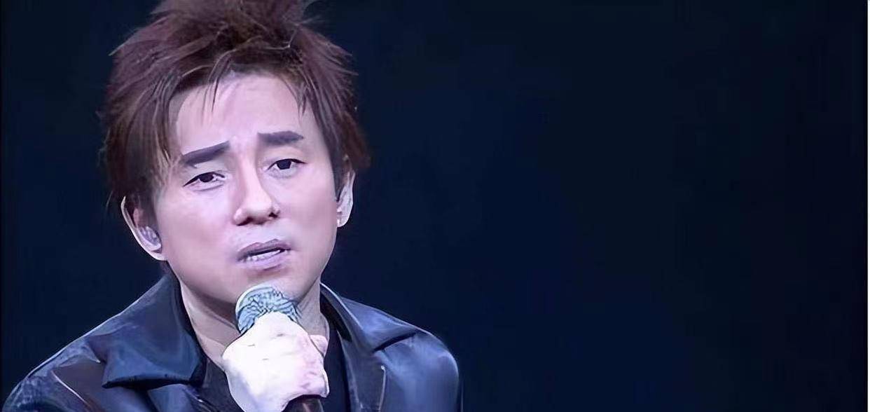 59岁吕方发福到没脖子,3岁爱女长得太像爸,小16岁老婆身家半亿_郑裕玲