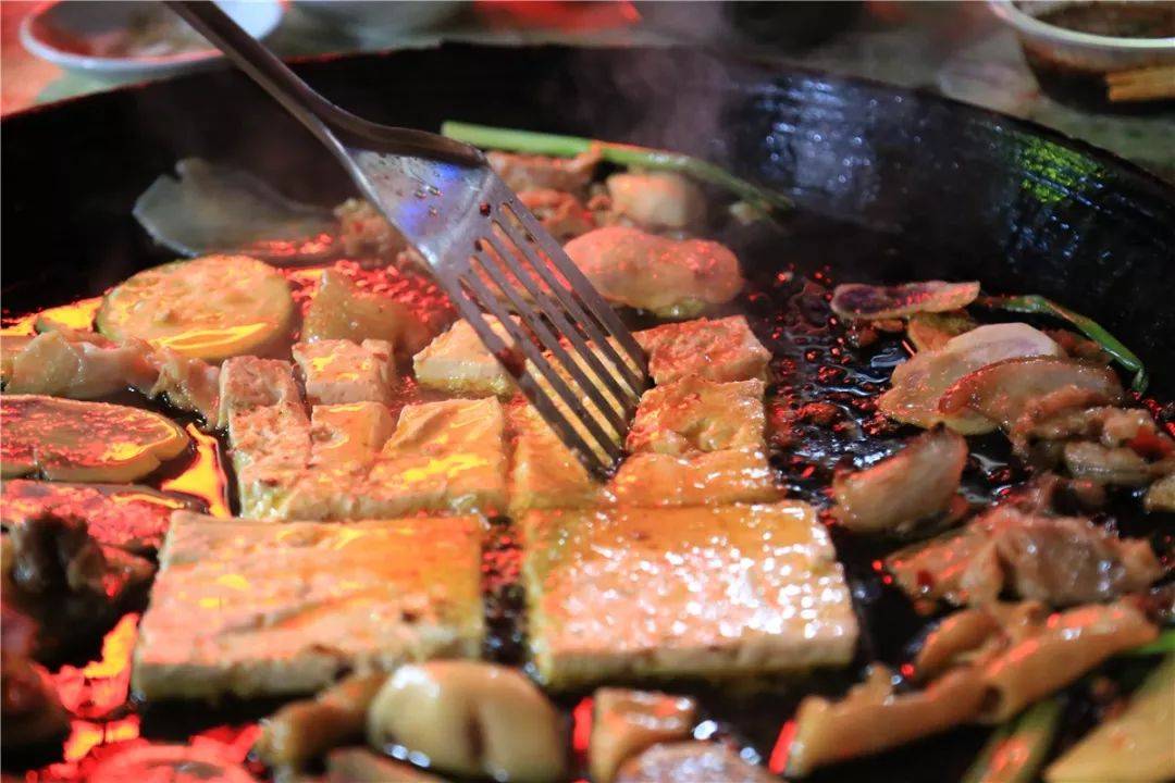 贵州这4条高颜值秋景线路美得不像话→_温泉_opt_云海