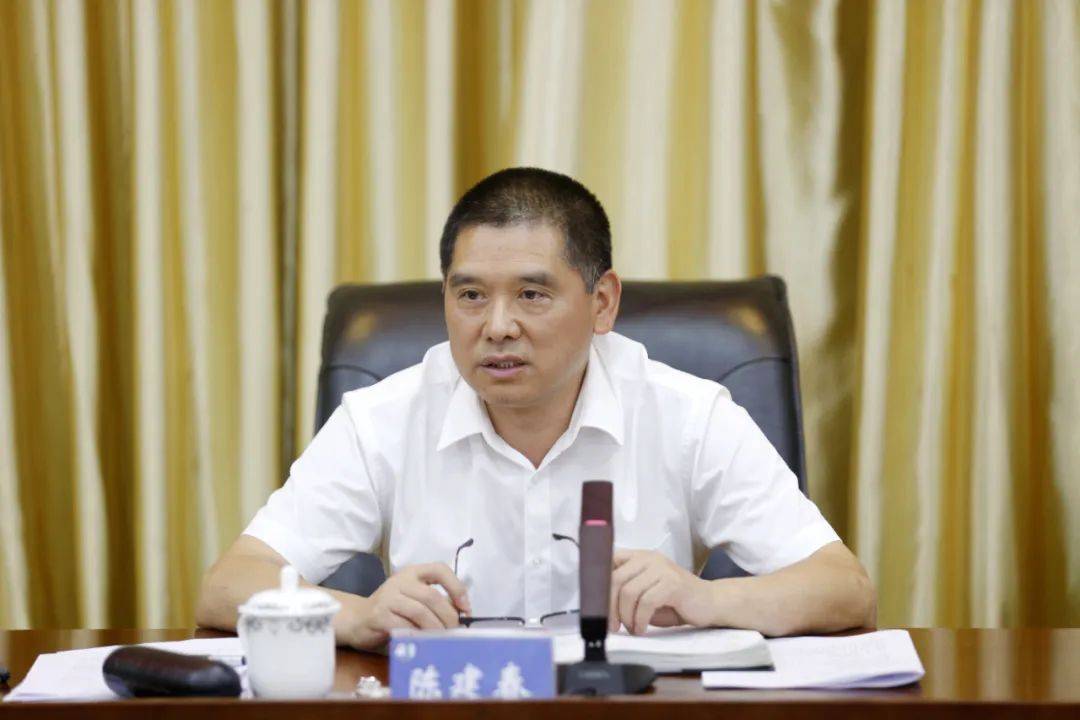 主任陈建春在座谈会上讲话资阳市人民政府副市长杜伯军主持座谈会并