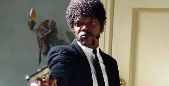 头杀手,是《被解救的姜戈》中帮助白人奴隶主压迫黑人同胞的黑人管家