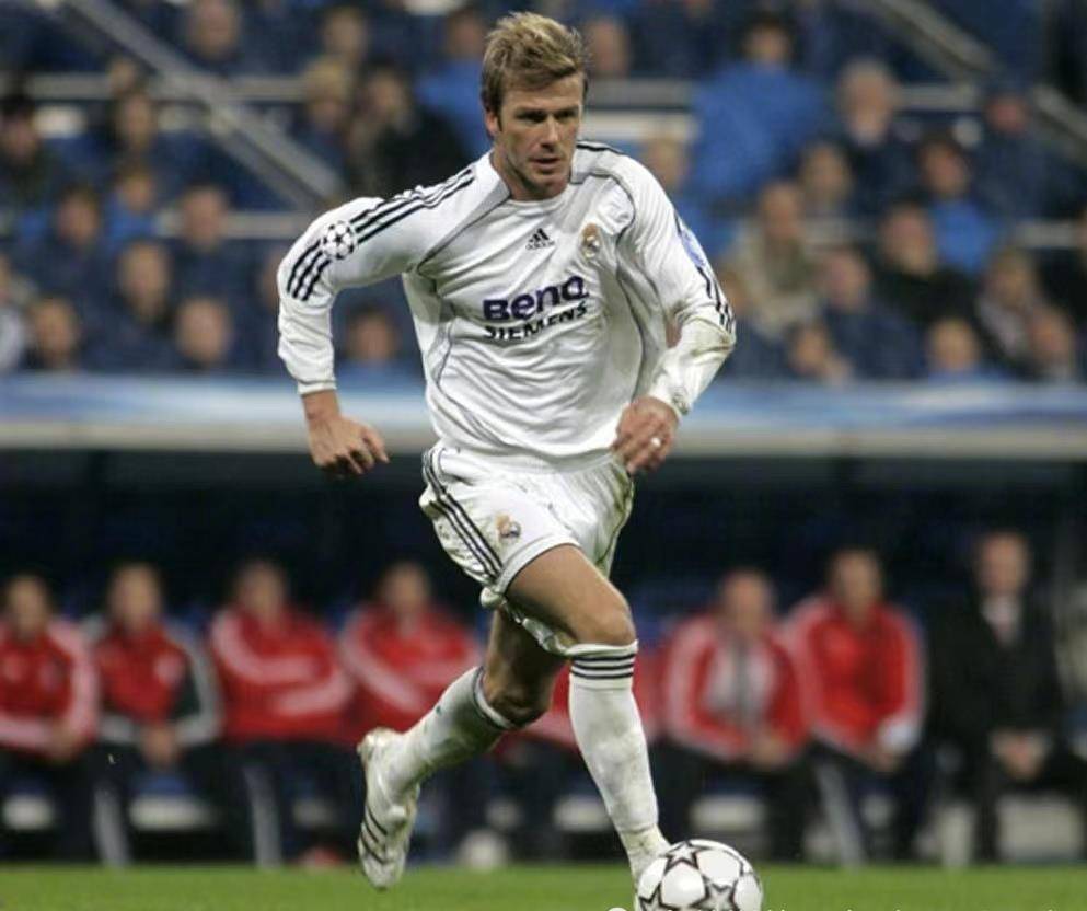 贝克汉姆和欧文等英格兰前辈的步伐,加盟皇马,成为白色军团的又一名