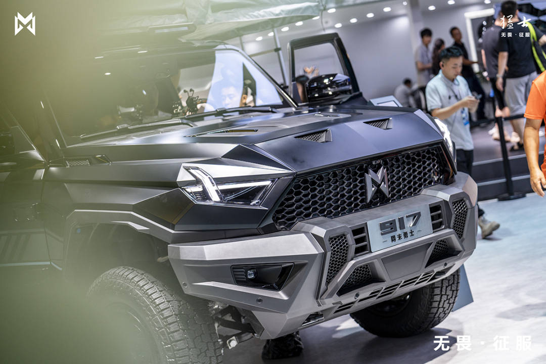 外观堪比装甲,车内顶格豪华,无畏征服的高端越野车_搜狐汽车_搜狐网