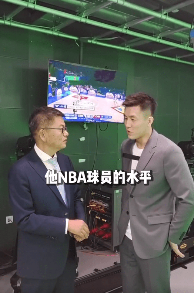 "随后,苏群提到了李凯尔,"但是李凯尔的0分可能大家想不到,我和郭艾伦