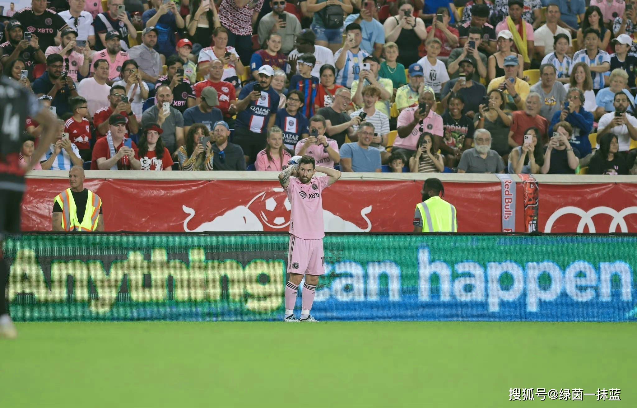 美职联梅西首秀贡献进球，迈阿密国际客场2：0纽约红牛，梅西太强_搜狐网