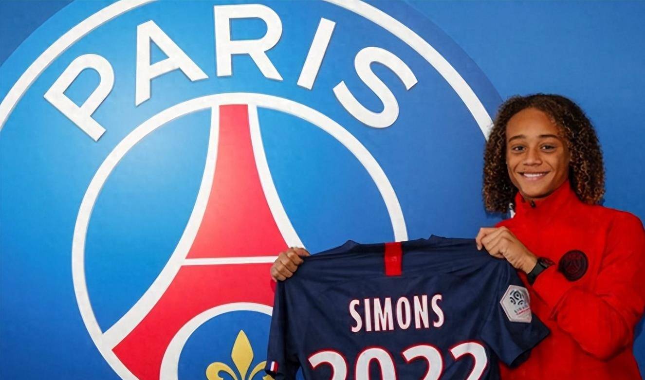 值得一提的是,莱比锡并没有因为卖掉中前场球员恩昆库和索博斯洛伊而