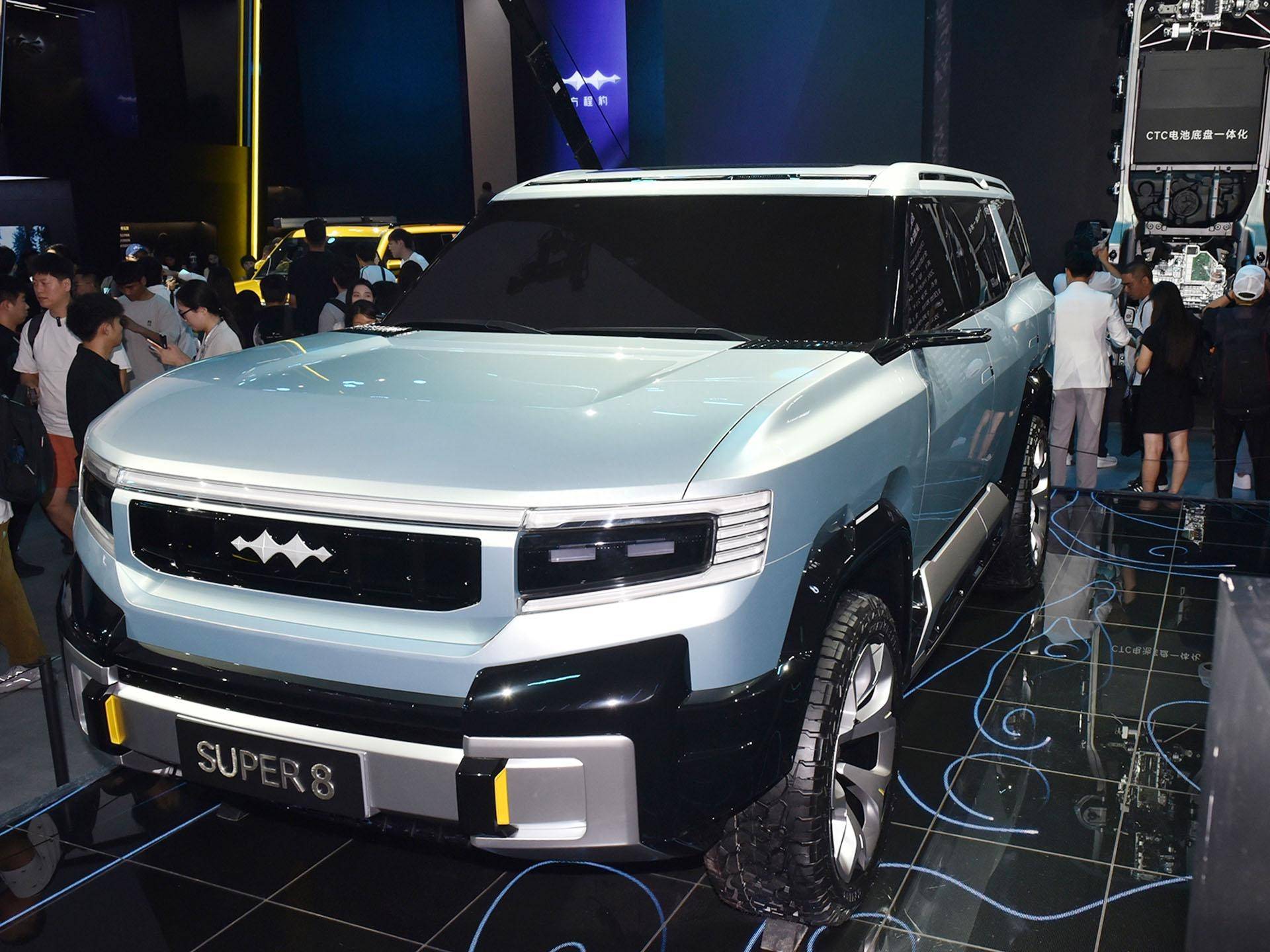 插混硬派越野suv 方程豹豹8概念车亮相 浓浓赛博朋克范儿_搜狐汽车