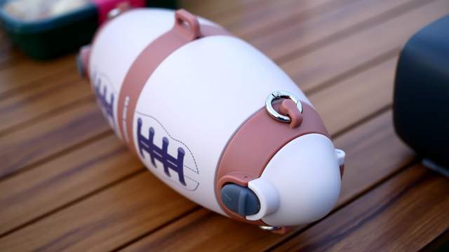 CROSWAVE穿浪橄榄球保温杯：创意潮酷设计，双仓双饮干净卫生