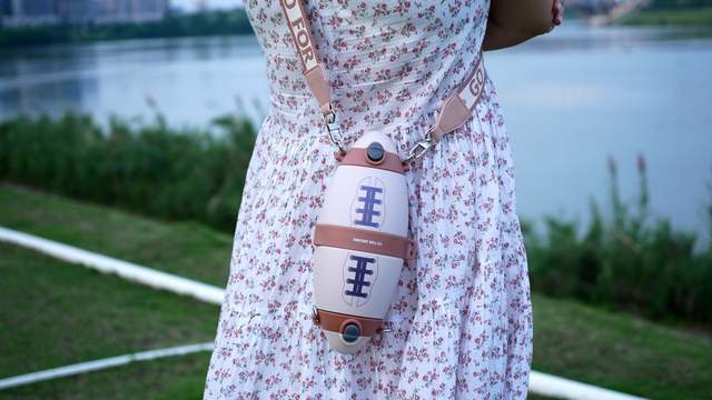 CROSWAVE穿浪橄榄球保温杯：创意潮酷设计，双仓双饮干净卫生