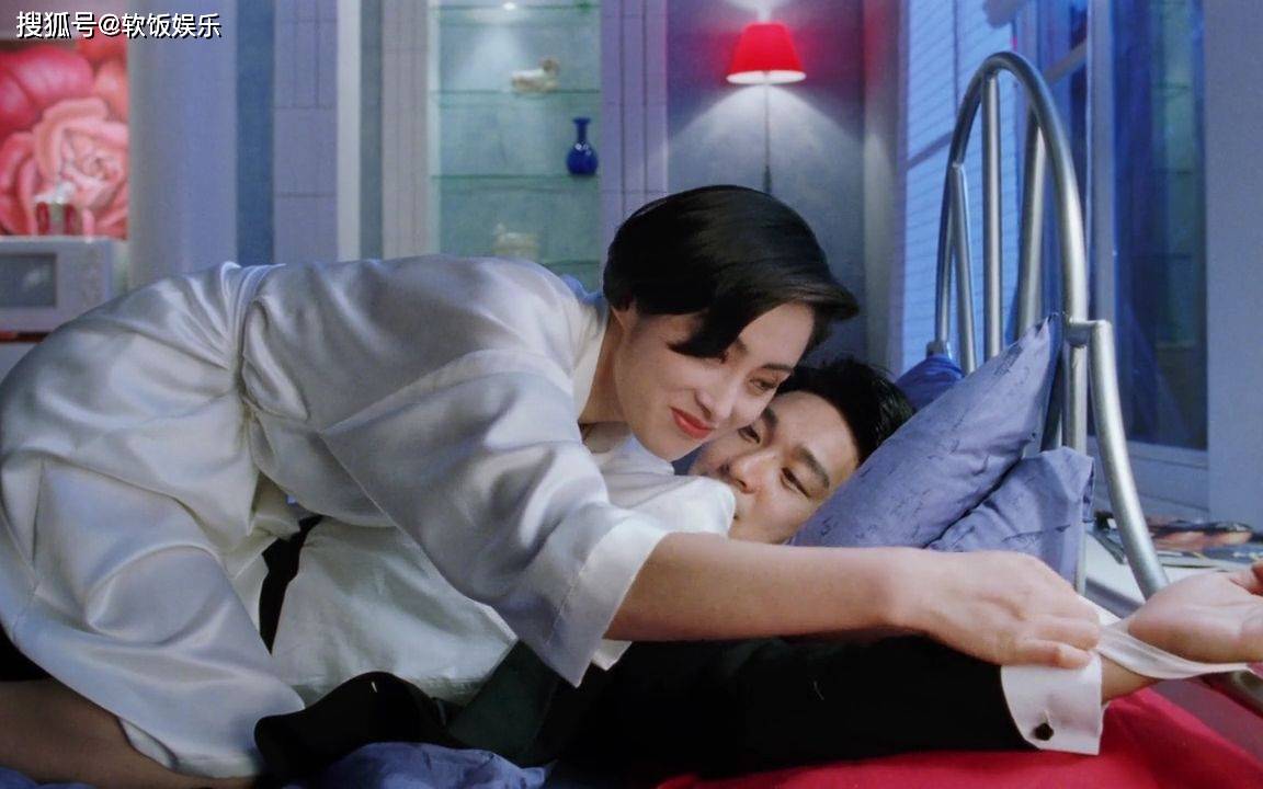 佛珠不离手生活潇洒,小10岁男友温柔体贴_合作_周星驰_代表作品