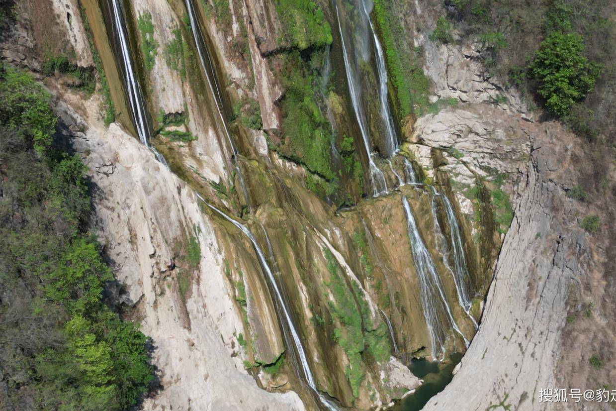 安顺滴水滩瀑布,其枯水期向世人展现的是怎样的美?一起去看看