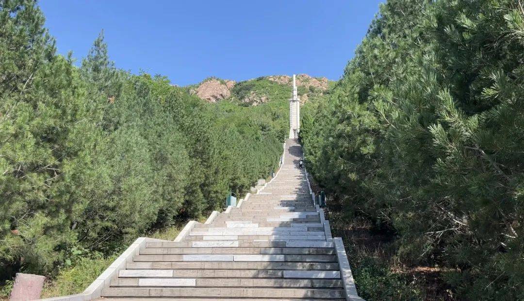 黑铁山风景区_烈士纪念碑_抗日_山东
