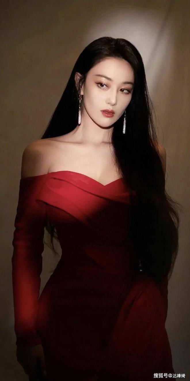 张馨予不仅是一名出色的演员,她还涉足配音领域.