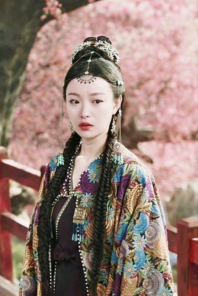 《宸汐缘》倪妮20套衣服,第九套最朴素,第十二套最惊艳!