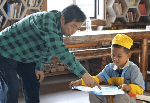 中国人寿寿险黑龙江省举办 2023年国寿小画家"大手牵小手"少儿绘画