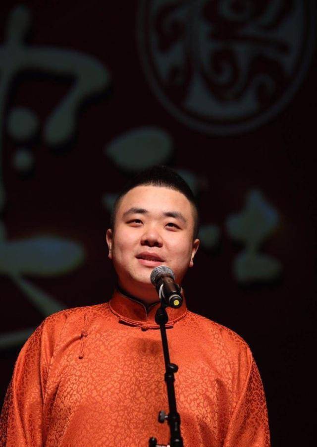 这也是郭德纲要开始力捧新人的原因,曹云金,闫云达都退出了而岳