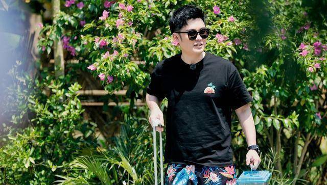 退出《跑男》都不接新戏,携李晨与网红拍段子,陈赫还是演员吗?