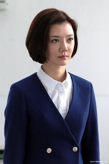 女星车晓近况曝光,39岁仍高温下地摘菜,昔日明星为何成到此_网友_婚姻