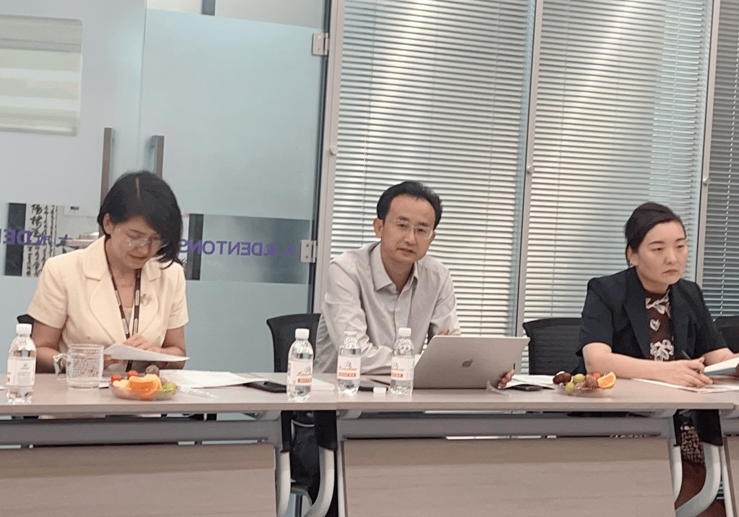 座谈会上,大成青岛所主任于斌对青岛市市中公证处一行的到访表示热烈