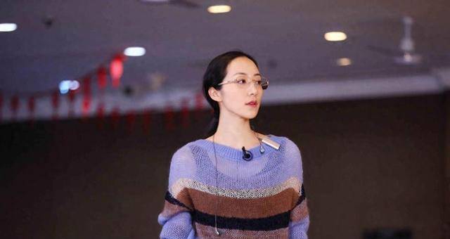 首次公开大自己18岁丈夫身份,难怪韩雪会嫁给他_网友_家庭_爷爷