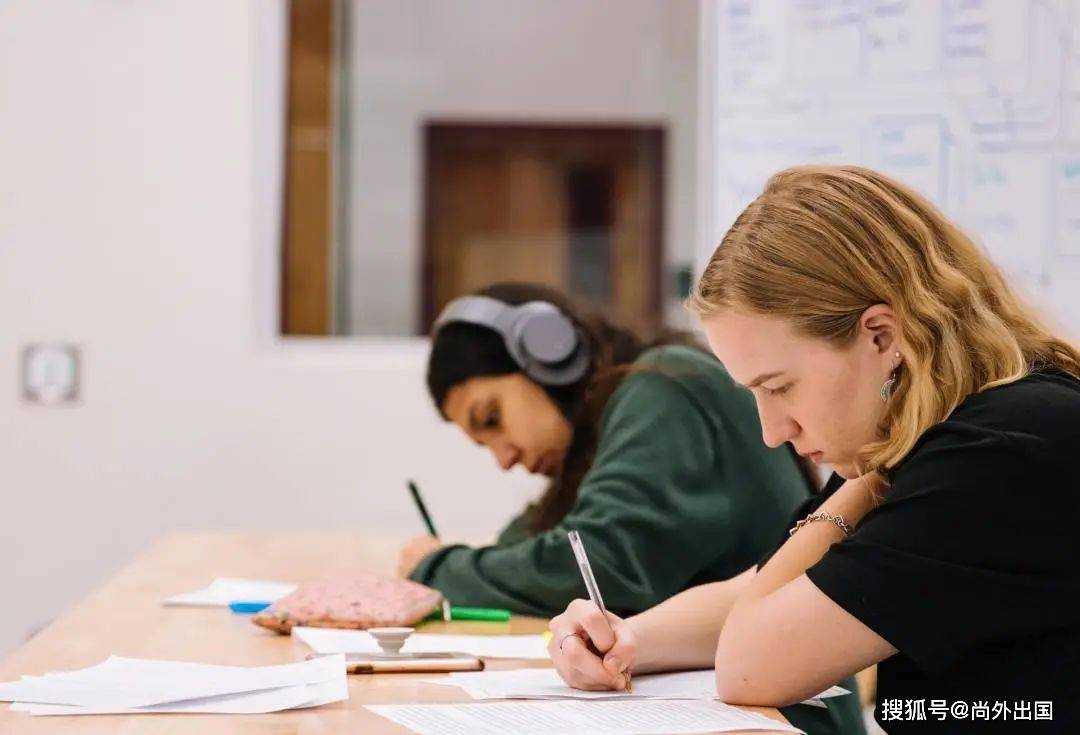 高考后留学：用中国高考分数直接入读西班牙公立大学，免学费，排名好