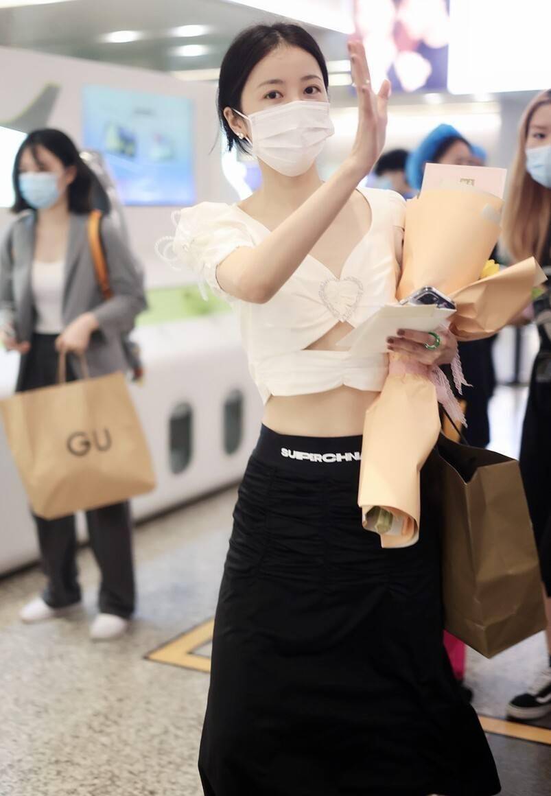 周雨彤《重返20岁》《当爱情遇上科学家》,《相爱穿梭千年》_电视剧