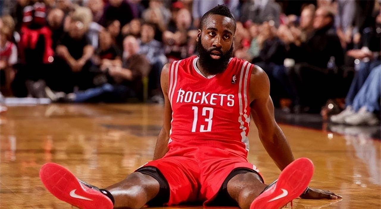 哈登前女友近况：穿白色吊带出街，内衣若隐若现！翘臀曲线夸张_搜狐网, image size:1280x704