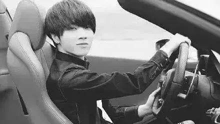 时就承认过自己家里有钱,可没想到会是这么有钱_兰博基尼_伯父_早餐