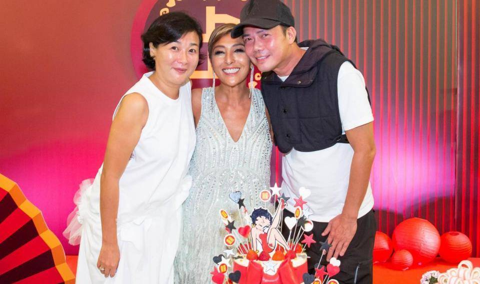 上山诗钠生日众多港星参加派对 张智霖谢天华梁家辉邱淑贞等_好友
