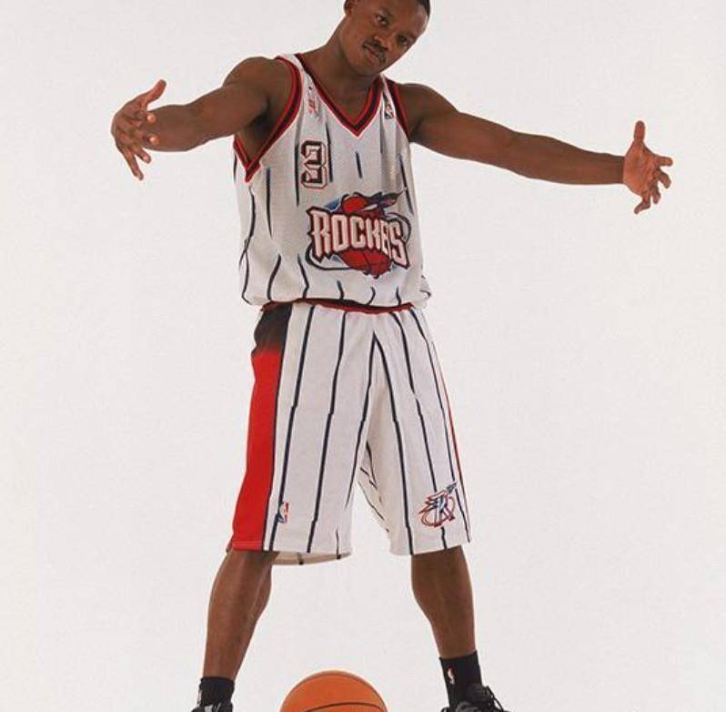 46岁弗朗西斯现状,面相苍老,出狱后改过,如今生活很潇洒