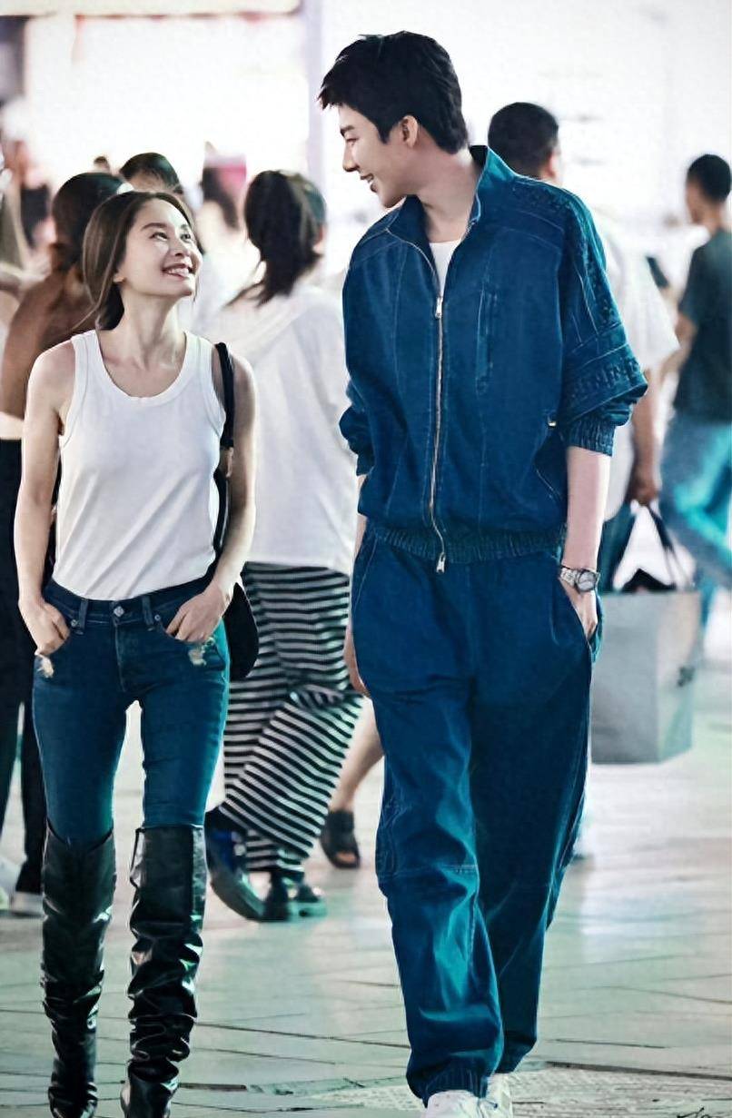 王子文前任吴永恩上海看展,获短发女子陪伴,女伴打扮时髦引关注_网友