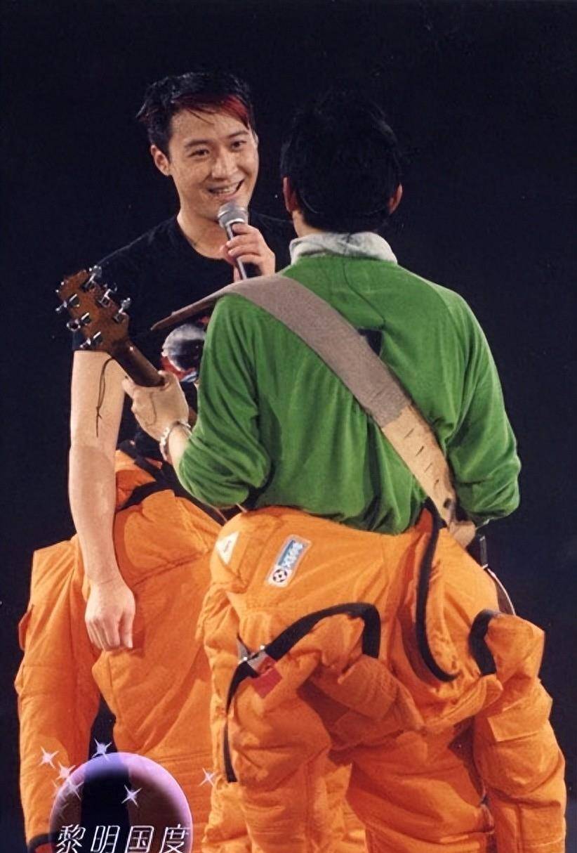 20世纪90年代的四大天王至今仍受到无数年轻人的喜爱,黎明为何_视频