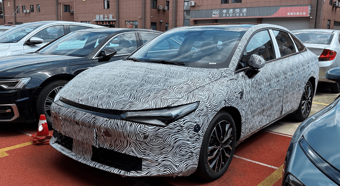 新款小鹏p5实车现身,前脸看齐p7,或取消激光雷达,售价将下探?