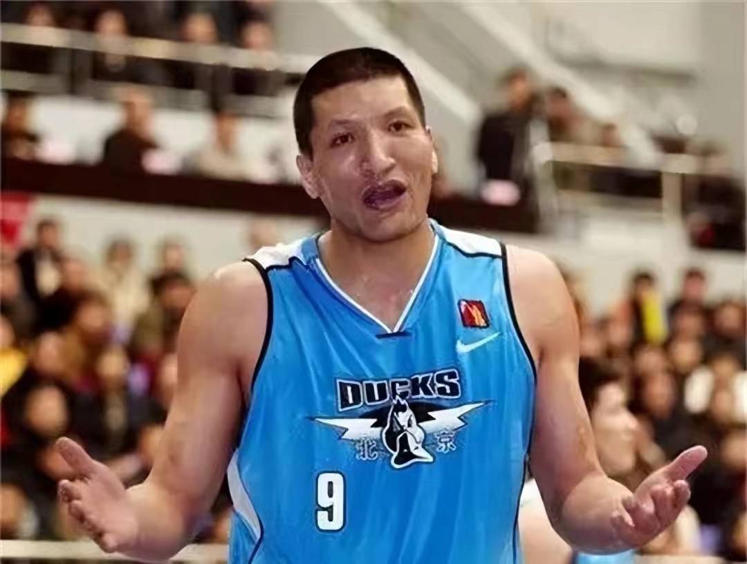 亚洲打过nba的8大球星:八村塁第三,国内四人上榜,易建联第二!
