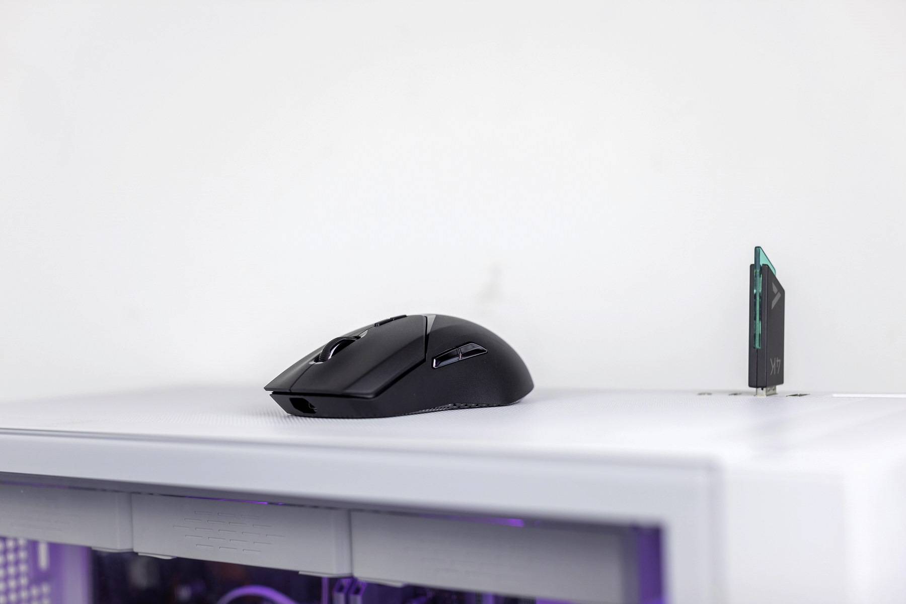 雷柏VT9PRO轻量化双模无线游戏鼠标,68g的重量到底香不香?