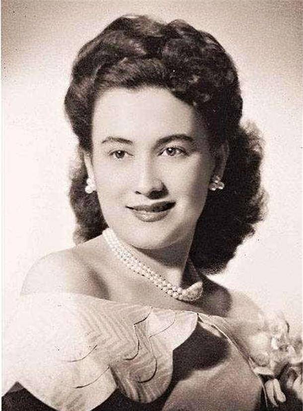 黎婉华年轻时照片,肤白貌美与赌王很般配,可惜晚年病痛缠身_何鸿燊_何