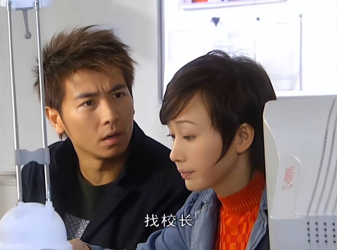 现年55岁的黄慧颐已经消失在屏幕前.