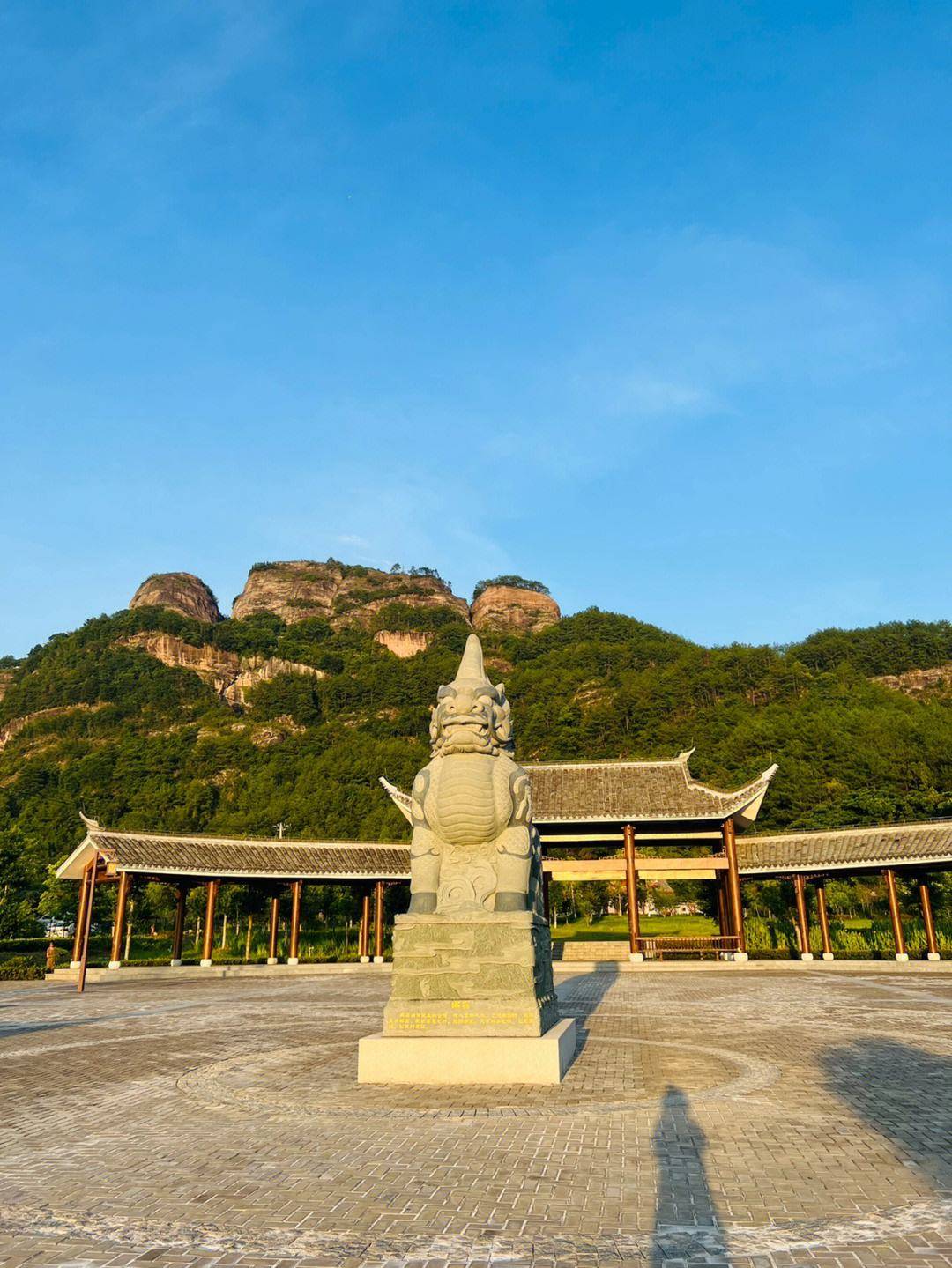 福建一座4a级景区的山,由五座山峰组成,峰峦叠嶂,景色壮观_游客_文化