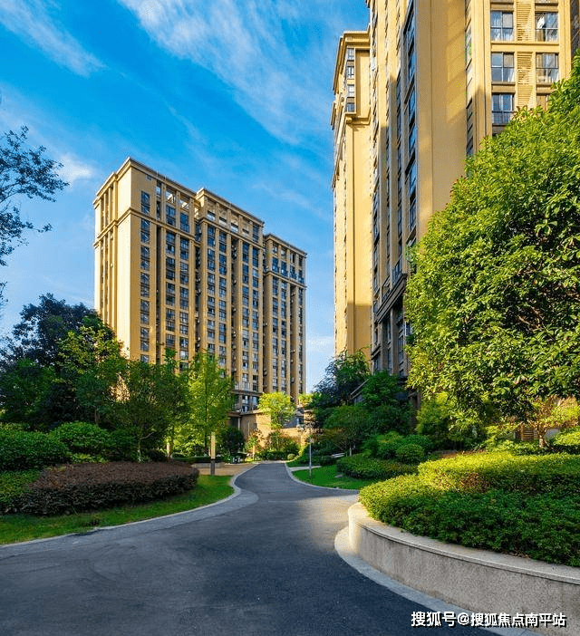 南昌-绿都东澜府售楼处电话!附图文简介!预约热线!24小时热线电话 !