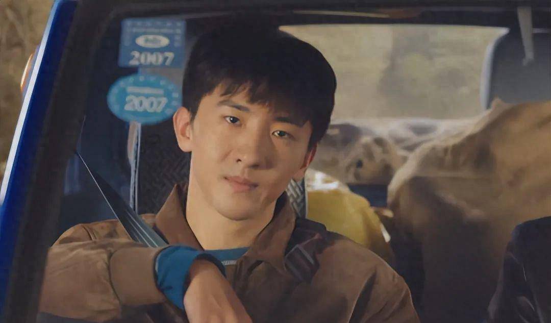 在接下来的预告片中,自强和兆熙想要给顾长山治病,却没想到对面的人