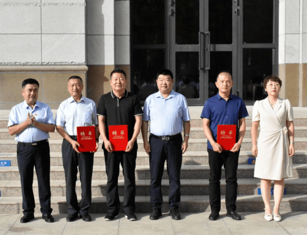 全疆首家金融机构内设金融纠纷人民调解委员会在库尔勒农商银行揭牌